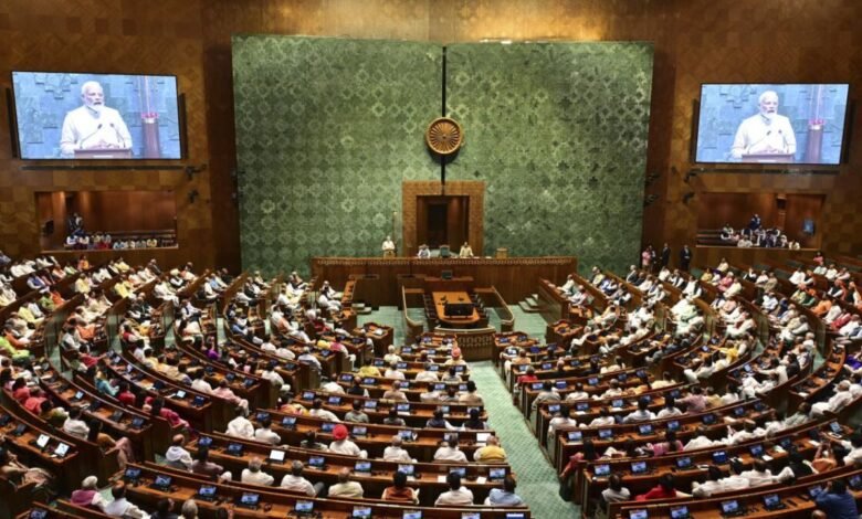 Parliament Winter Session 2025: संसद शीतकालीन सत्र का तीसरा दिन शुरू, SIR पर विपक्ष का हंगामा जारी, कार्यवाही बाधित होने के आसार