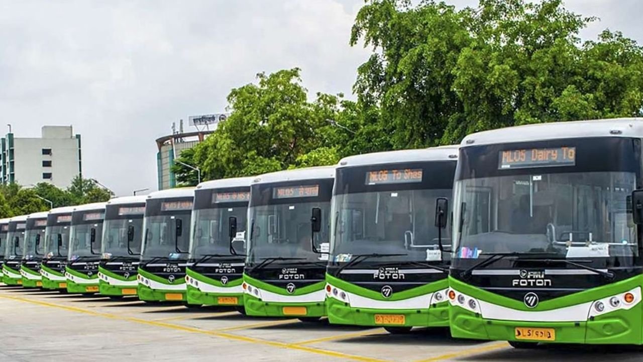 Noida electric buses: नोएडा में 500 इलेक्ट्रिक बस योजना अटकी, प्राधिकरण बोले पहले 250 बसें ही चलेंगी ताकि वित्तीय भार कम हो सके