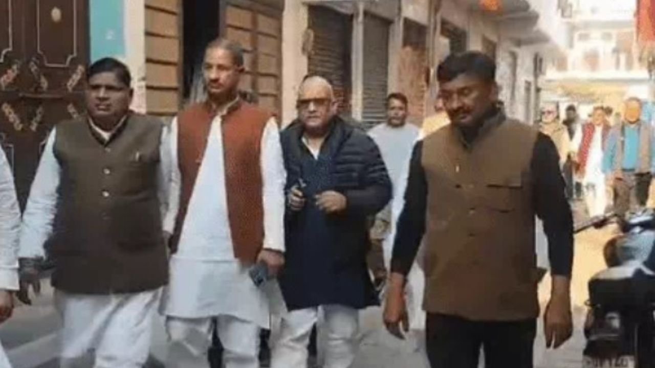 UP News: गाजियाबाद में अजय राय ने कहा- यूपी में कानून व्यवस्था ध्वस्त, कफ सिरप केस में योगी सरकार खड़ी दोषियों के साथ