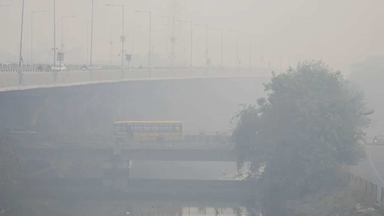 गाज़ियाबाद फिर बना देश का सबसे प्रदूषित शहर — धुंध के पीछे क्या छिपा है खतरनाक सच