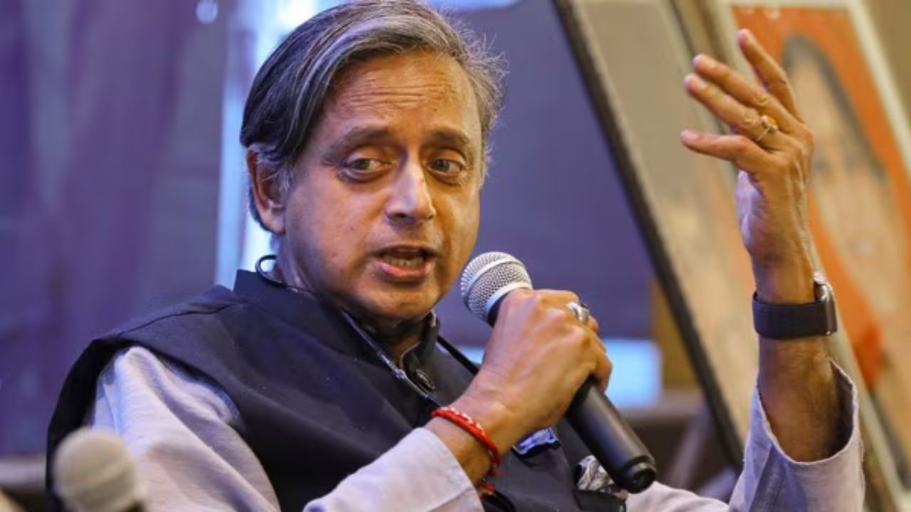 Kerala Local Body Elections: तिरुवनंतपुरम में भाजपा ने बनाई बढ़त शशि थरूर के गढ़ में भी भाजपा की राजनीतिक मजबूती नजर आई