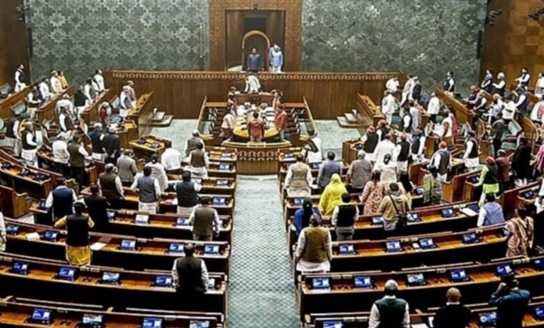 Lok Sabha discussion: लोकसभा में आज वंदे मातरम् पर 10 घंटे की लंबी बहस, विपक्ष और सरकार करेंगे देशभक्ति गीत की भूमिका पर चर्चा